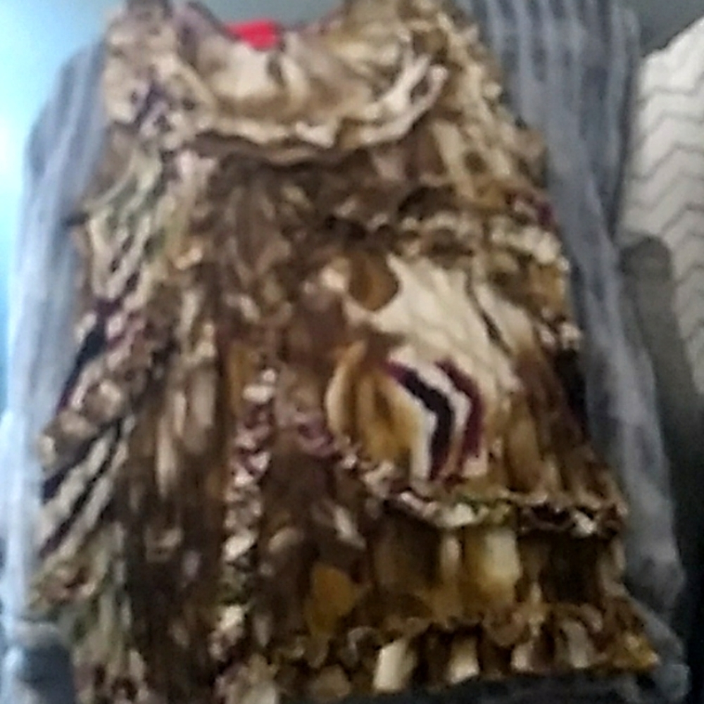 Sunny leigh sleeveless print top with brown, cream tone